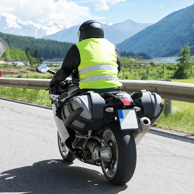 Huomioliivit ja suojavarusteet ryhmään