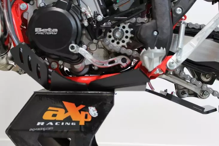 AXP Xtrem HDPE Skid Plate Black Beta 250RR-300RR 20 - Crossipyörän pohjapanssarit - 397-AX1550 - 1
