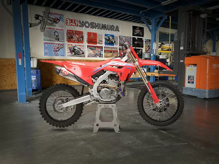 Yoshimura Full System Honda Crf250R 2022 Rs-12 FS SS/SS/CF - Crossipyörän 4-T täysputkistot - 31-228450S320 - 1