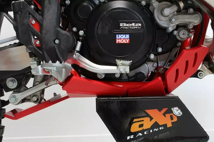 AXP Xtrem HDPE Skid Plate Red Beta 250RR-300RR 20 - Crossipyörän pohjapanssarit - 397-AX1551 - 1