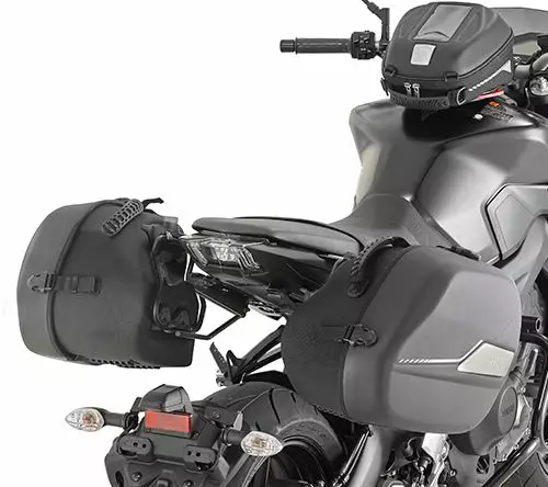Givi Pidike sivulaukuille ST604 MT09 15-19 - Moottoripyörän laukkujen kiinnikesarjat - 322-TST2132 - 1