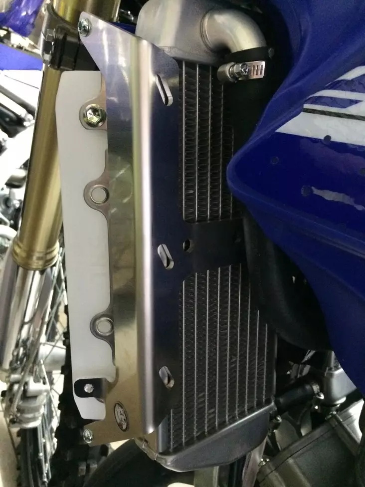 AXP jäähdytinsuoja Blue Spacers Yamaha YZ250-YZ250X 05-18 - Crossipyörän jäähdytinsuojat - 397-AX3039 - 1