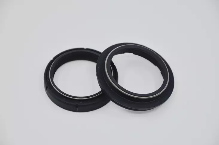 SKF Etuhaarukan öljy- ja pölytiivisteet Kayaba Mm 43 ""Black Color"" " - Crossipyörän öljytiivisteet - 220-B43K - 1