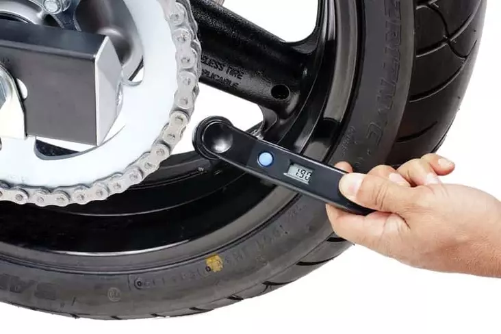 Puig Tire Pressure Gauge C/Black - Työkalut - 33-5401N - 1